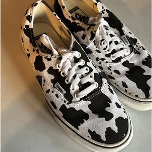 They are brand new! Just tried them on and didn’t like them